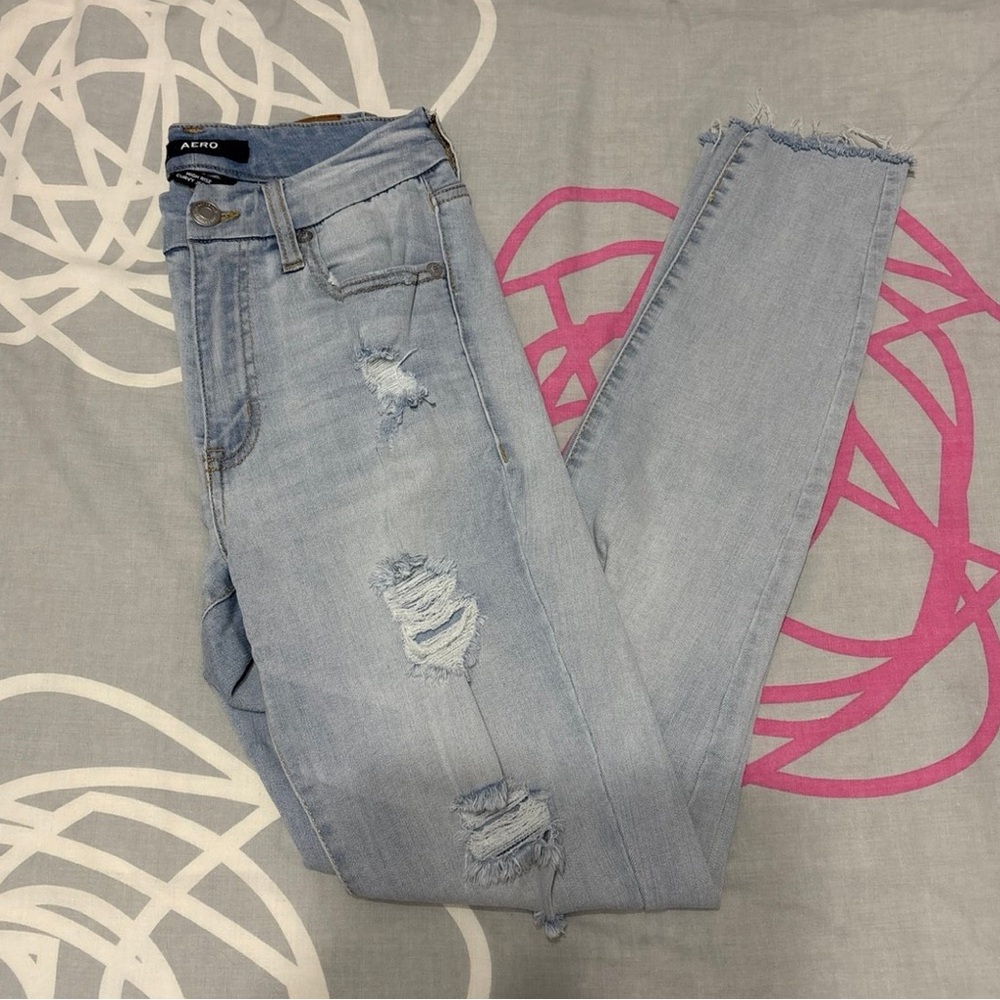 Aeropostale High-Rise Light Wash Ripped Jeans